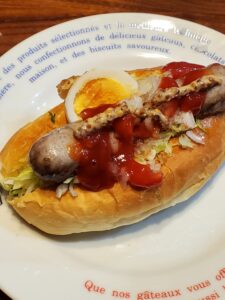 ポークフランクフルトのホットドッグ